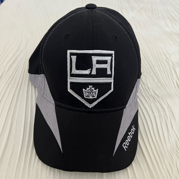Reebok Accessories - LA Kings Reebok Adult Black & Grey Hat